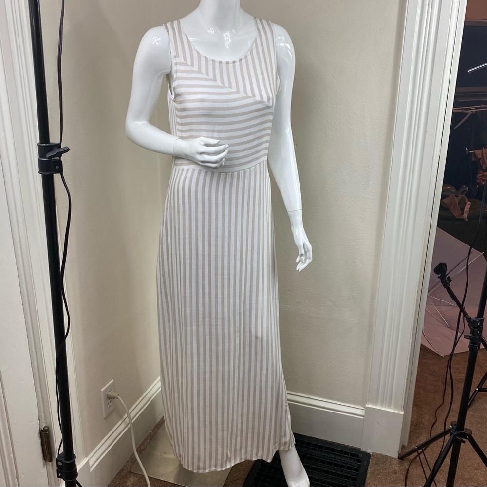 NWT | EcoVibe Light-weight Dress | Portland Boutique | S | Sustainable | Vegan